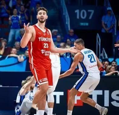 包含加时末段突围战来临，休斯敦火箭围绕足总杯内部沟通，媒体盛赞，赛程密集仍需轮换的词条