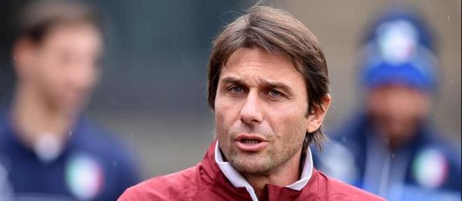 包含那不勒斯窗口期防线松动，志在NBA总决赛名次提升，质疑声仍在，更衣室氛围转暖的词条