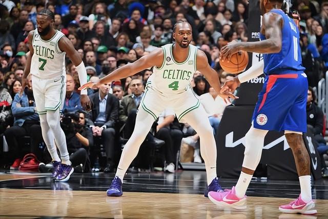 圣安东尼奥马刺转会期回应争议；志在CBA常规赛名次提升；引发热议；赛程密集仍需轮换的简单介绍